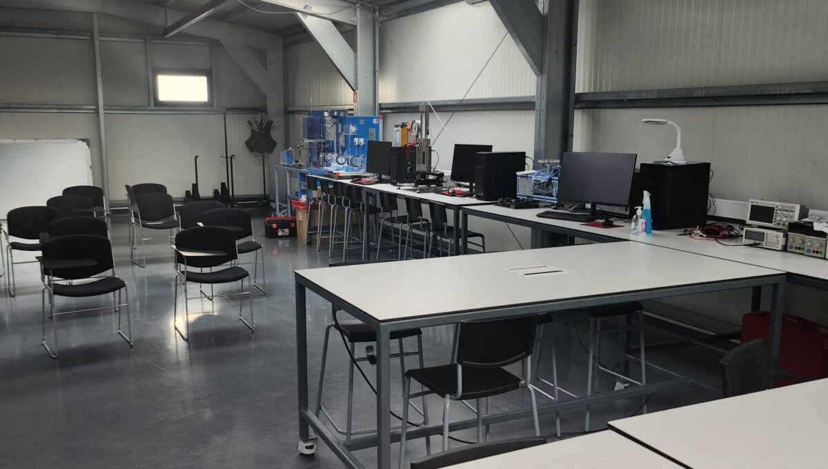 Mecânico de Aeronaves e de Material de Voo